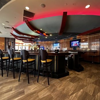 Skylark Diner - Diners Near Me - Edison, New Jersey