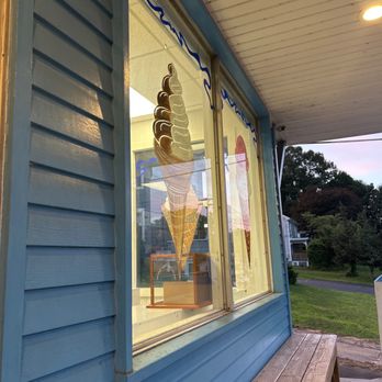 The Ice Cream Shoppe - an ice cream cone in the window - Bakeries Near Me - Shelton, Connecticut