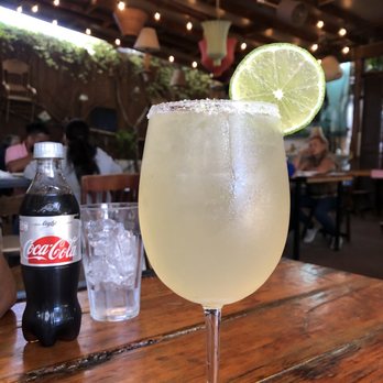 El Lugar de Nos - House margarita on the rocks - Cocktail Bars Near Me - Tecate, BCN