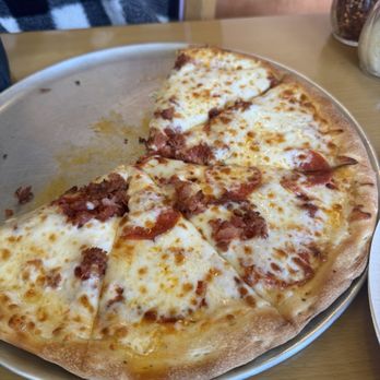 Pelican Pizza - Pizza, delicious! - Pizza Near Me - Monterey, California Pelican Pizza - Pizza, delicious! - Pizza Near Me - Monterey, California