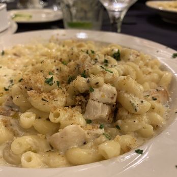 The Bistro - Macaroni and cheese with chicken - New American Near Me - Bakersfield, California The Bistro - Macaroni and cheese with chicken - New American Near Me - Bakersfield, California