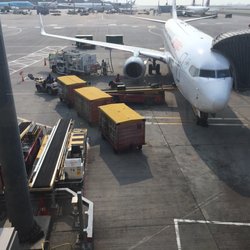 中國東方航空 - The airplane.