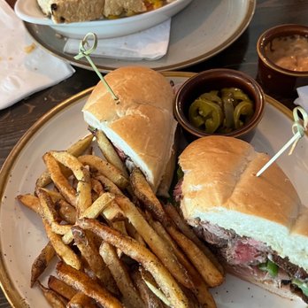 The George & Dragon Pub - Cottage Pie and Steak Sandwich - Pubs Near Me - Seattle, Washington The George & Dragon Pub - Cottage Pie and Steak Sandwich - Pubs Near Me - Seattle, Washington