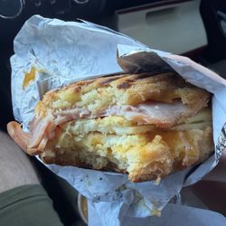 Farmhouse Bakery - Breakfast sandwich