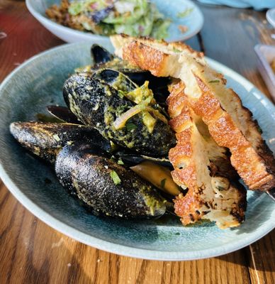 Cart Driver Lo-Hi by null