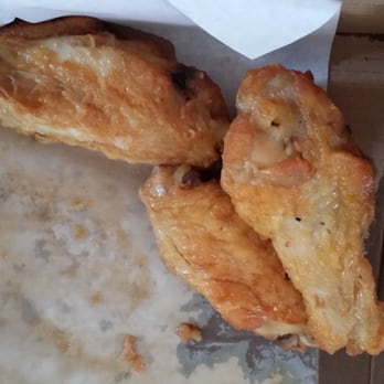 Happy Pizza - Here is the sauce less wings. It is not that important to you. But to me it is - Pizza Near Me - Manteca, California