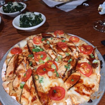 Pete & Sam's Restaurant - The Chicken Alfredo Pizza that didn't taste Like Alfredo . Not so bad but pizza should be served hot ... - Italian Near Me - Memphis, Tennessee