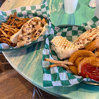 Hang Ten Grill - American Near Me - Carolina Beach, North Carolina Hang Ten Grill - American Near Me - Carolina Beach, North Carolina