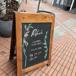 Rafaels Pizzeria