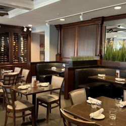Baywood Clubhouse Restaurant - Beautiful restaurant