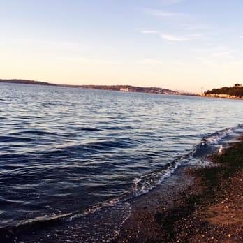 Alki Beach Park - Shore - Parks Near Me - Seattle, Washington