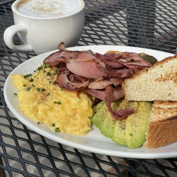 Forêt FLG - Breakfast & Brunch Near Me - Flagstaff, Arizona