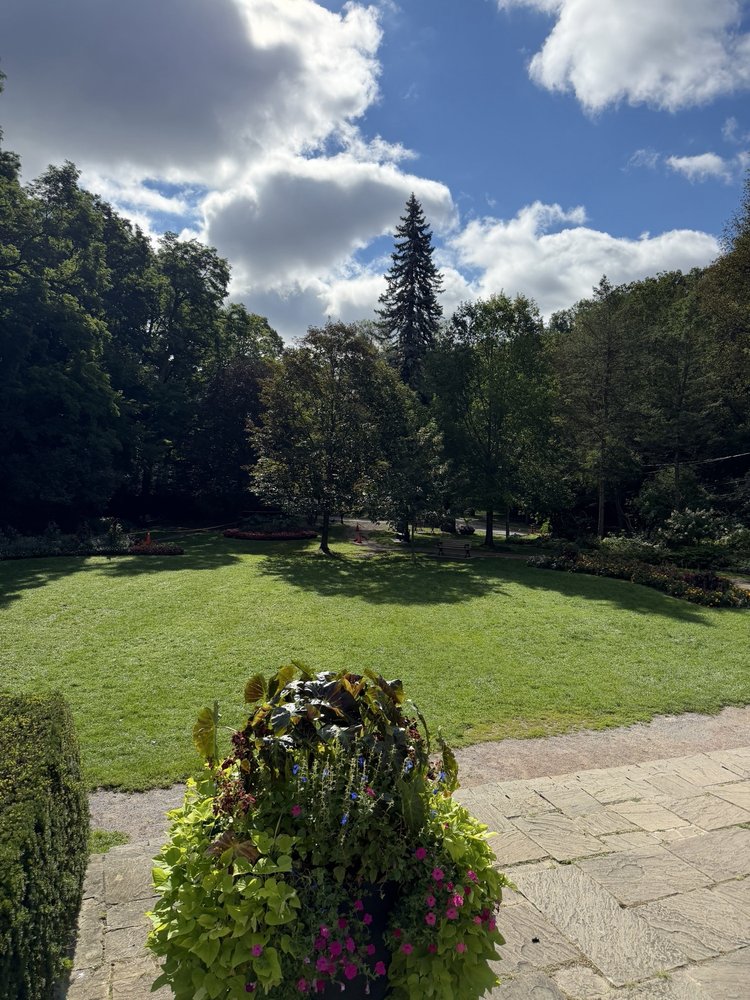Alexander Muir Memorial Gardens Image