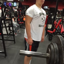 Mike Peluso Boot Camp - We train at any location, our studio, your home, outdoors. Middle school, high school athletes, exercise therapy.