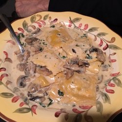 Mediocre crabmeat ravioli
