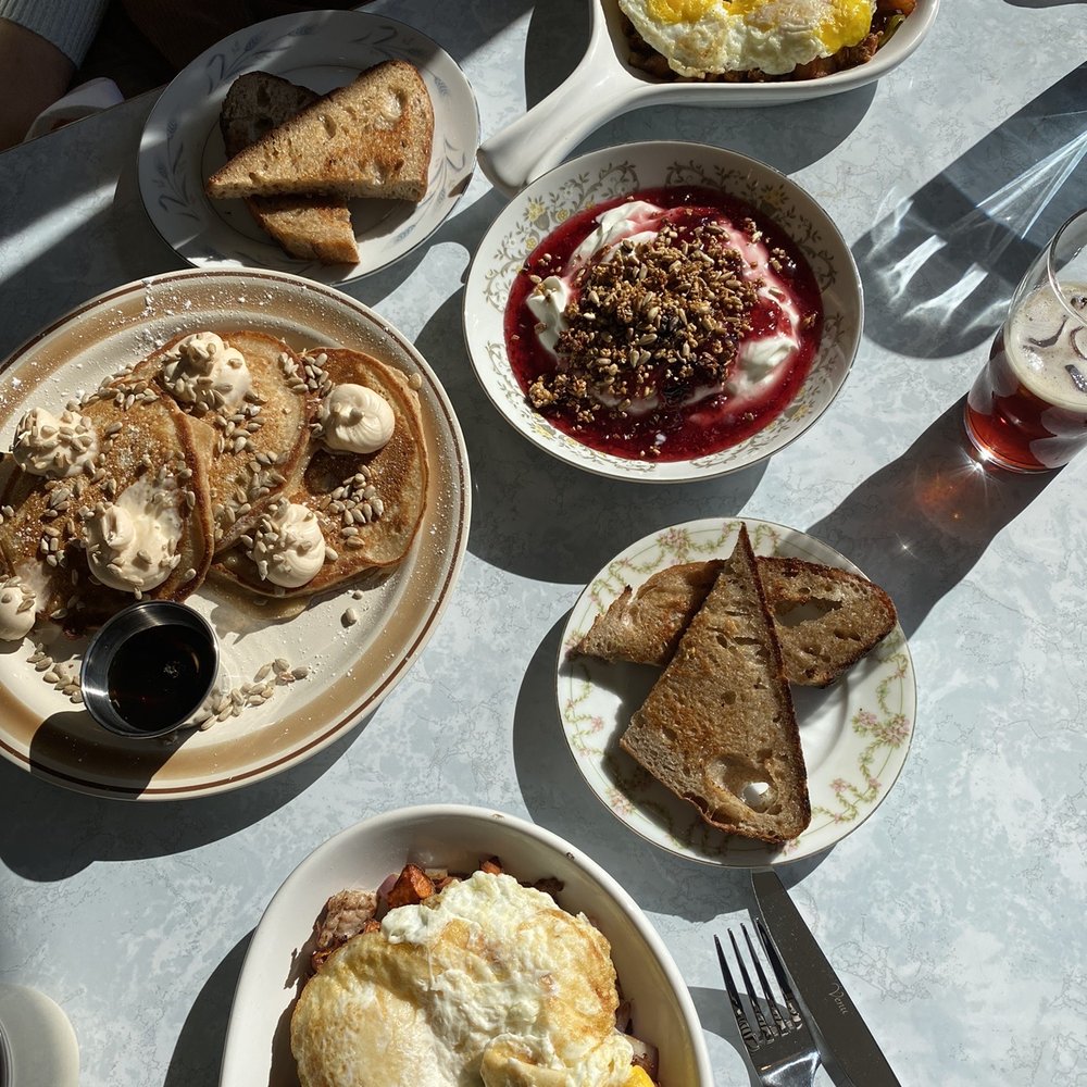 Irene's - Carrot cake pancakes, chorizo skillet, turkey sausage skillet, yogurt parfait, Noah's homemade bread !!! - Diners Near Me - Chicago, Illinois