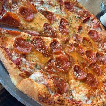 Oscar's Grill - Pepperoni pizza - Pizza Near Me - Isla Mujeres, ROO Oscar's Grill - Pepperoni pizza - Pizza Near Me - Isla Mujeres, ROO