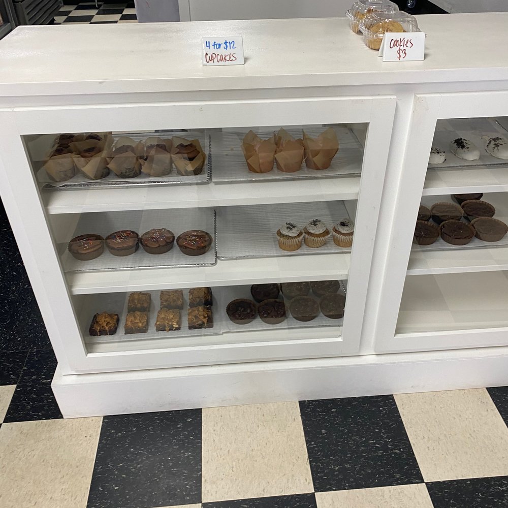 Allie’s Baking Boutique - bakery case - Bakeries Near Me - El Reno, Oklahoma Allie’s Baking Boutique - bakery case - Bakeries Near Me - El Reno, Oklahoma