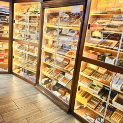 Discount Cigarettes Cigars  - Premium cigar selection