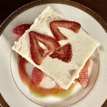 Sorella - Strawberry tiramisu - Italian Near Me - Spokane, Washington