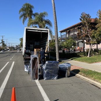 24/7 Moving and Storage - Moving truck - Movers Near Me - San Diego, California 24/7 Moving and Storage - Moving truck - Movers Near Me - San Diego, California