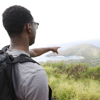 Koko Head - Describing Hanauma Bay to Traci and Laura - Hiking Near Me - Honolulu, Hawaii