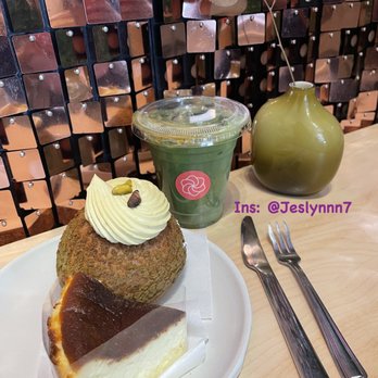 Little Pebbles - Puff and Cheesecake - Desserts Near Me - Toronto, Ontario