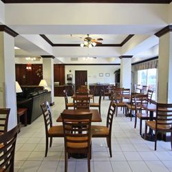 Crown Pointe Lodge, BW Signature Collection - Breakfast Dining Area