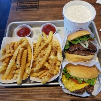 Shake Shack El Segundo - Burgers Near Me - El Segundo, California