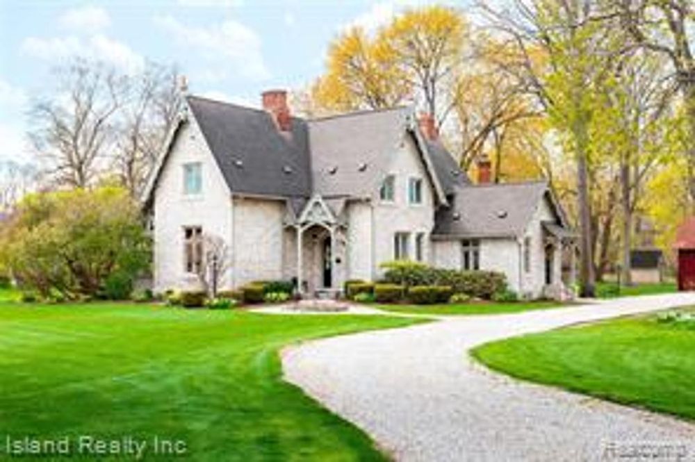 ISLAND REALTY Updated September 2024 Contact Agent 14 Photos