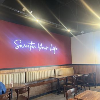 85°C Bakery Cafe-Moreno Valley - Dining area - Coffee & Tea Near Me - Moreno Valley, California 85°C Bakery Cafe-Moreno Valley - Dining area - Coffee & Tea Near Me - Moreno Valley, California