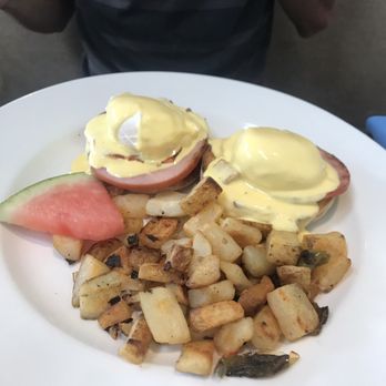 The Cottage - Benedict eggs - Vacation Rentals Near Me - San Diego, California The Cottage - Benedict eggs - Vacation Rentals Near Me - San Diego, California