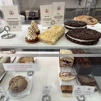 Cake Monkey Bakery - Bakeries Near Me - Los Angeles, California
