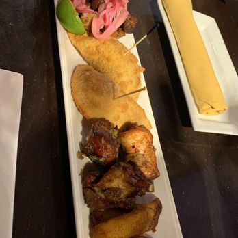 Havana Central - Cuban Appetizer Sampler : chicharrón, empanada, pollo y maduros - Latin American Near Me - Garden City, New York