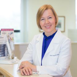 Kirsi Savusalo Orthodontics - Dr. Kirsi Savusalo