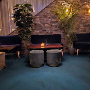 Trailer Happiness - Lounges Near Me - London, XGL