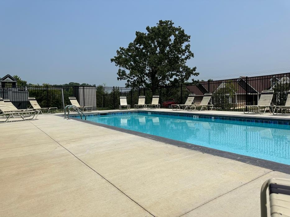 THE GROVES OF TOWNE CENTRE 11 Photos 1915 W Main St, Centre