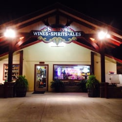 Smitty's Spirits - Smitty's at night!