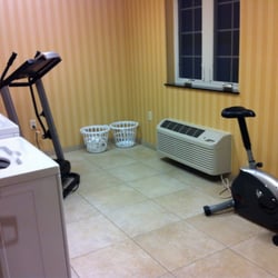 Cobblestone Inn & Suites - Langdon - Obviously the gym isn't why you're staying here.