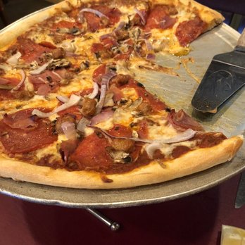 Pizza a'fetta - Molta Carne Pizza - Pizza Near Me - Cannon Beach, Oregon