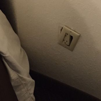 Sleep Inn - Wall outlet that was missing screw - Hotels Near Me - Grand Island, Nebraska Sleep Inn - Wall outlet that was missing screw - Hotels Near Me - Grand Island, Nebraska