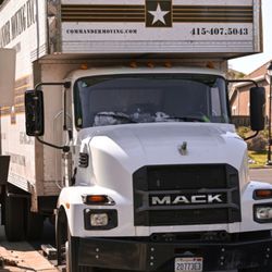 Commander Moving - Professional moving truck