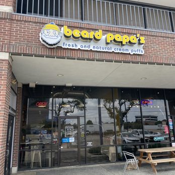 Beard Papa’s Plano - Main entrance - Bakeries Near Me - Plano, Texas
