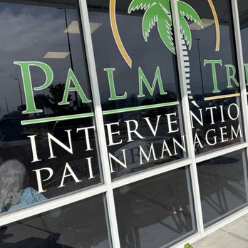 Palm Tree - Storefront - Pain Management Near Me - Kissimmee, Florida