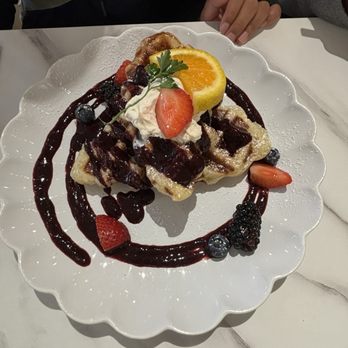 Taste & Glory - Berries Croffle - Breakfast & Brunch Near Me - San Mateo, California Taste & Glory - Berries Croffle - Breakfast & Brunch Near Me - San Mateo, California