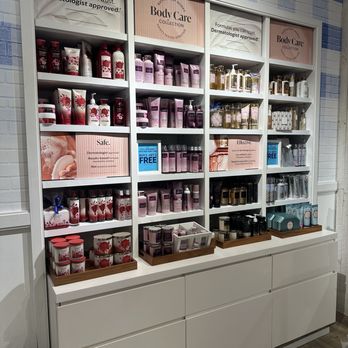 Bath & Body Works - Originals - Cosmetics & Beauty Supply Near Me - Lawrence, Kansas Bath & Body Works - Originals - Cosmetics & Beauty Supply Near Me - Lawrence, Kansas