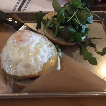 Mammoth Brewing - Burger with egg - Breweries Near Me - Mammoth Lakes, California Mammoth Brewing - Burger with egg - Breweries Near Me - Mammoth Lakes, California