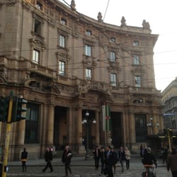Poste Italiane - Beh almeno la facciata vale la pena di essere vista..