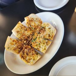 Luca Cucina Italiana - Garlic bread