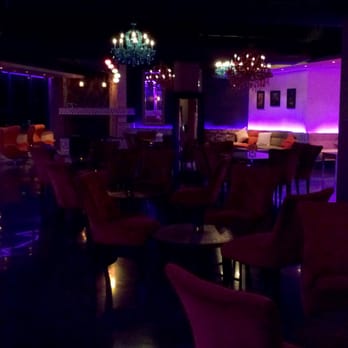 Greenhouse Kitchen + Bar - Adjusted this one for lighting. The original is included in my other photos. - Cocktail Bars Near Me - Vienna, Virginia